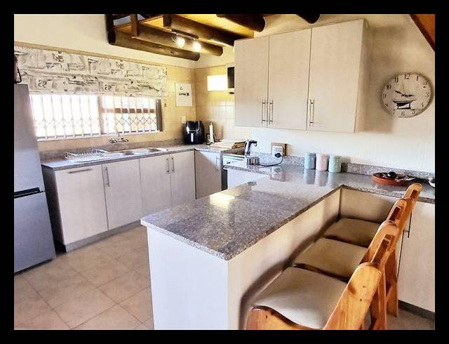 4 BEDROOM HOUSE FOR SALE IN VAAL MARINA